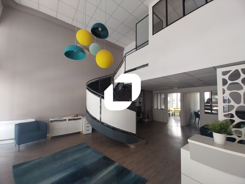 Immprove vous propose à la location un local comm