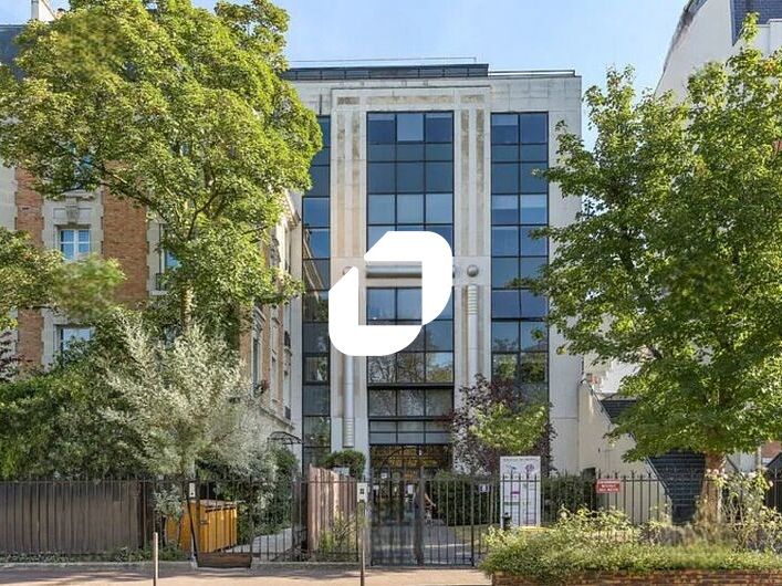 Immprove vous propose un plateau de bureaux de 20