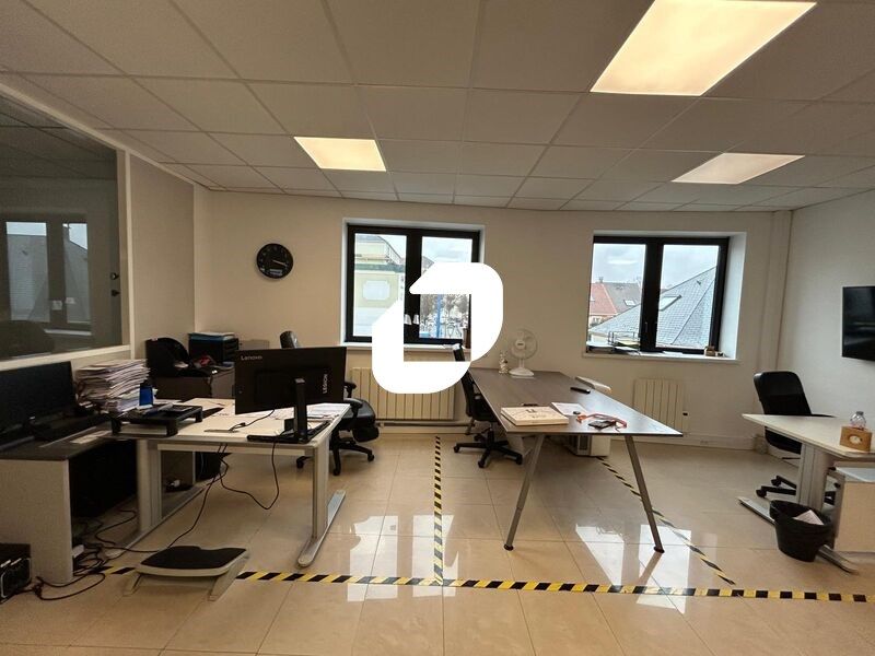 Nichée au coeur d'une zone stratégique et dynamiq