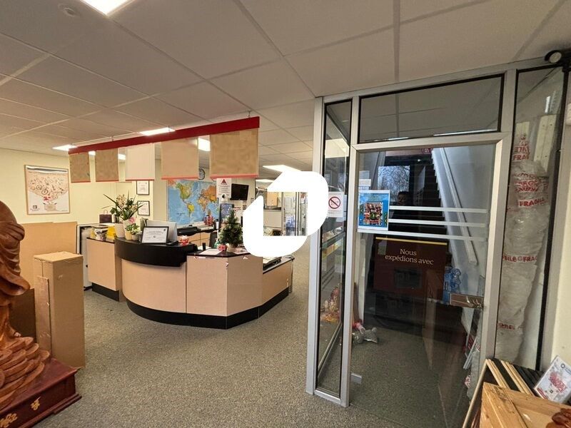 Idéalement situé au coeur de la zone d'activité d