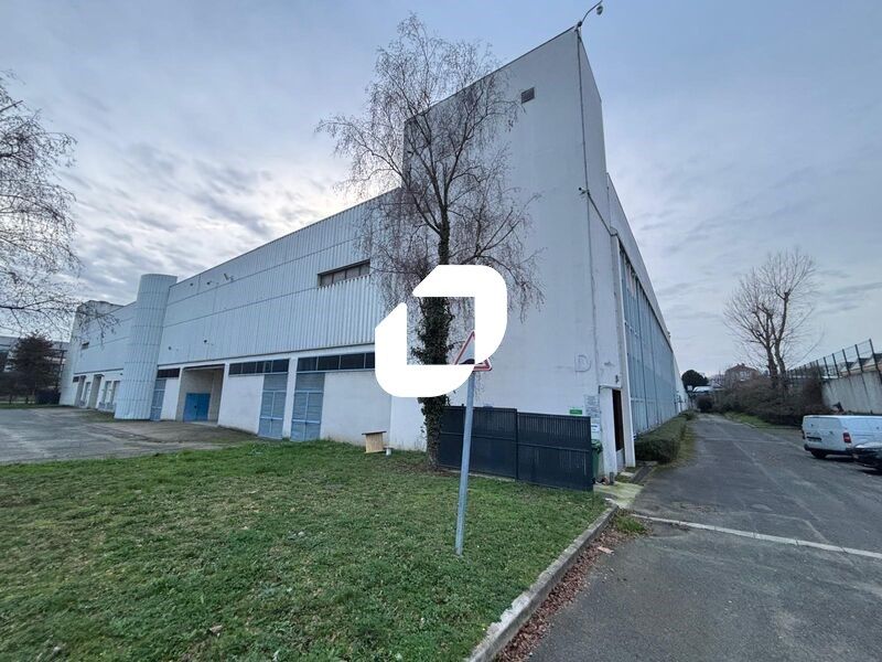 En face de la future ligne de métro 15 de Vitry-s