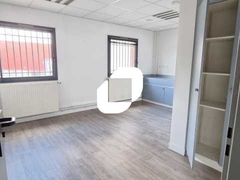 A proximité immédiate du RER A TORCY, de la Franc