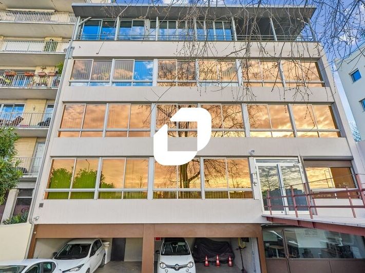 Immeuble indépendant à fort potentiel, situation 