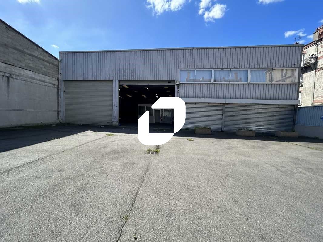 Rare sur le secteur  Dans une zone d'activité sit