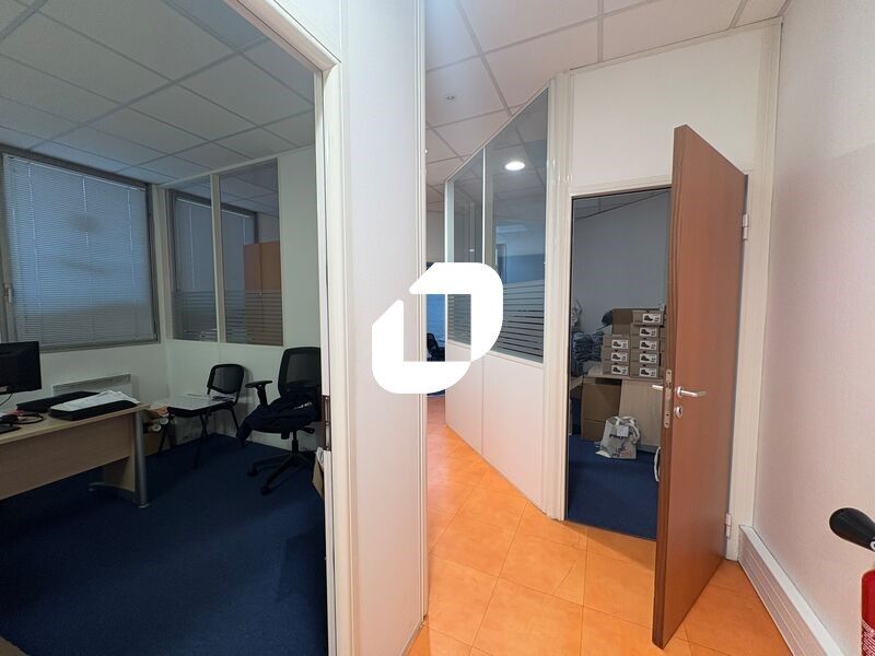 A proximité immédiate de la gare de Saint-Quentin