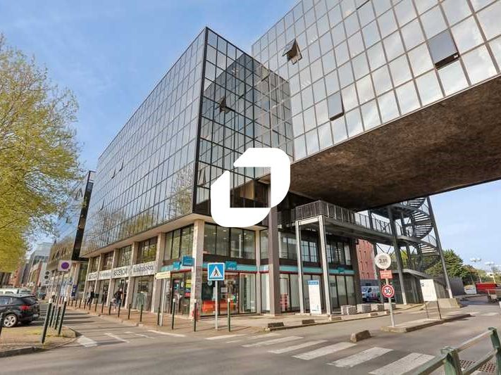 Immprove vous propose une surface de bureau de 93