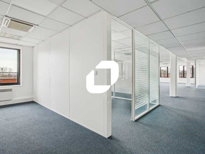 Bureaux à Vendre | 223 m² | Évry-Courcouronnes IM