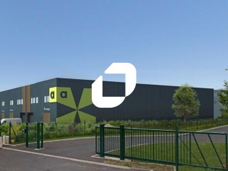 Situé à proximité immédiate de la D606, proche A5