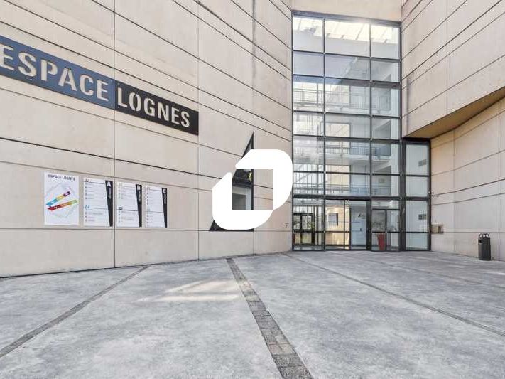 Au pied du RER A Lognes, à proximité de l'autorou