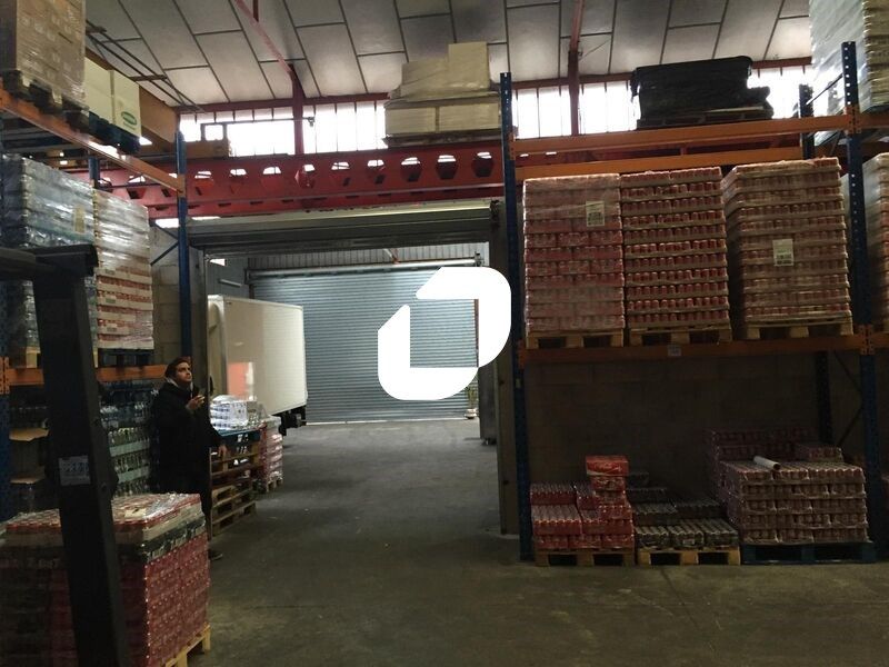 Idéalement situé à Montreuil, à 1 km de Vincennes