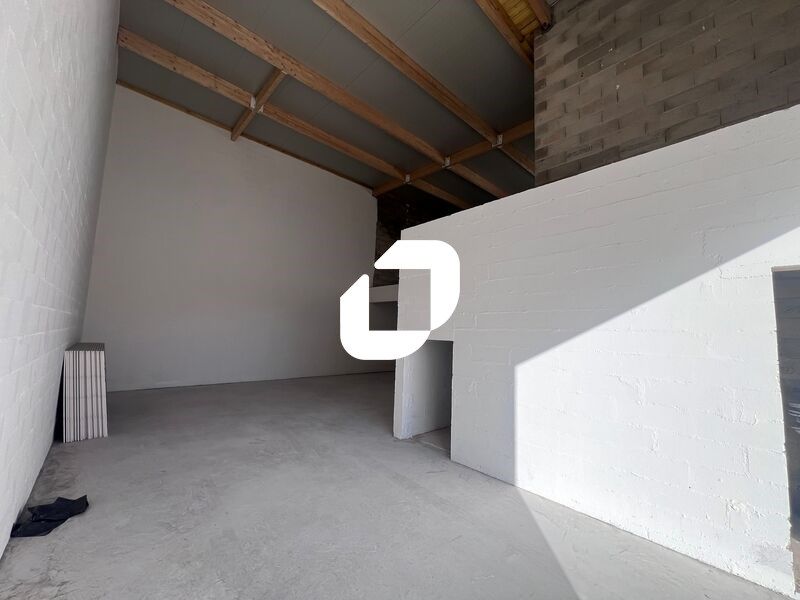 IMMPROVE vous présente à la location un local d'a