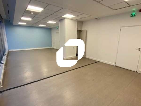 Immprove vous propose dans un immeuble de bureau 