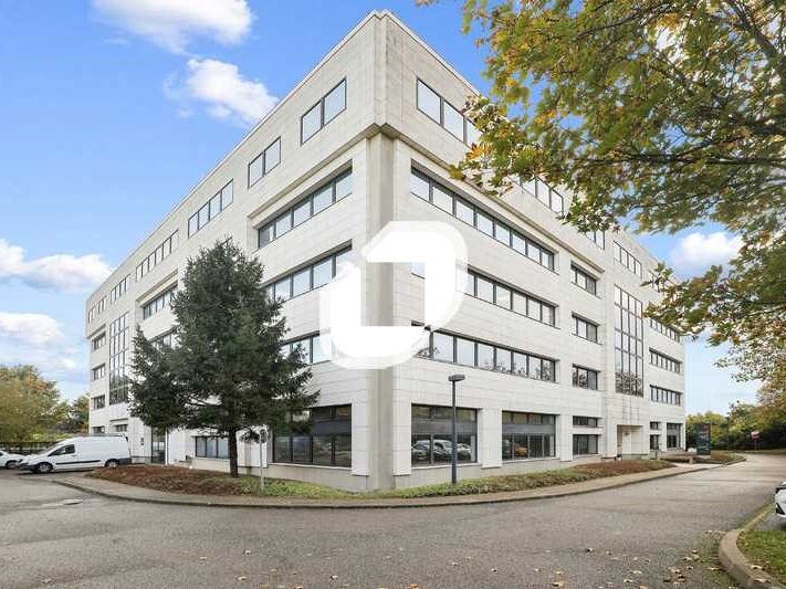 Dans un immeuble récent de standing, Immprove vou