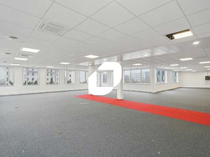 Situé à Villepinte (93) au coeur du parc d'affair