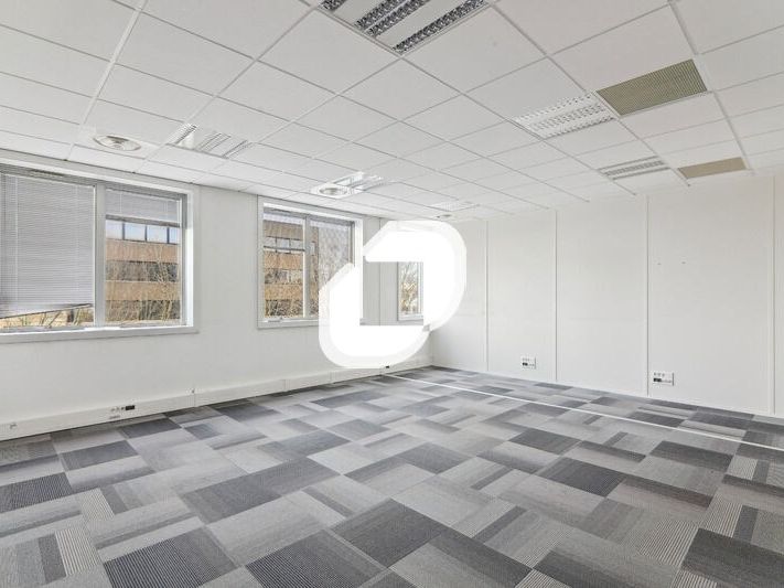 Situé à Créteil, à proximité de la station de mét