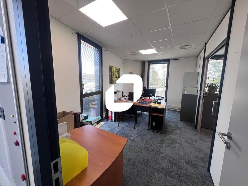 IMMPROVE vous propose à la vente  un bureau clois