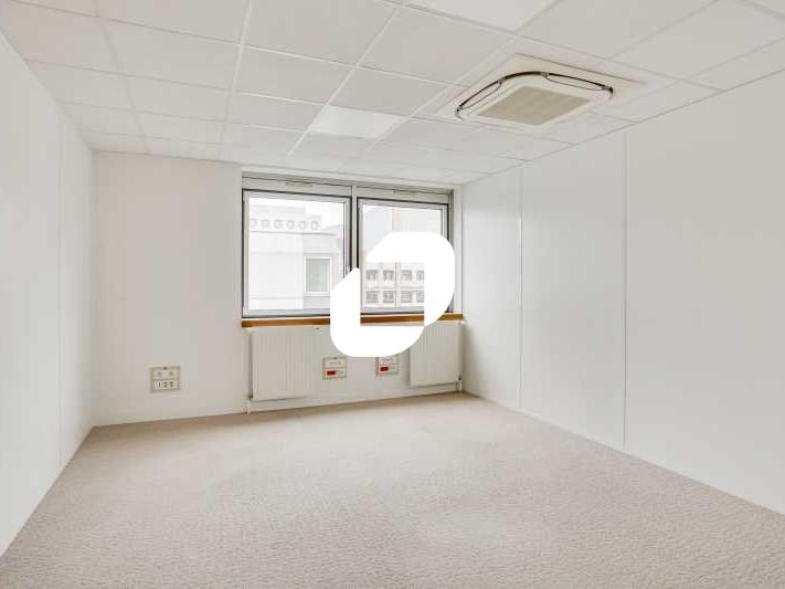 Situé dans le quartier d'affaires du Val de Fonte