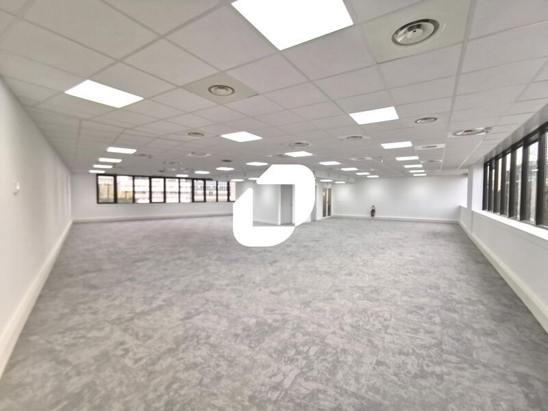 IMMPROVE  vous propose dans un immeuble de standi