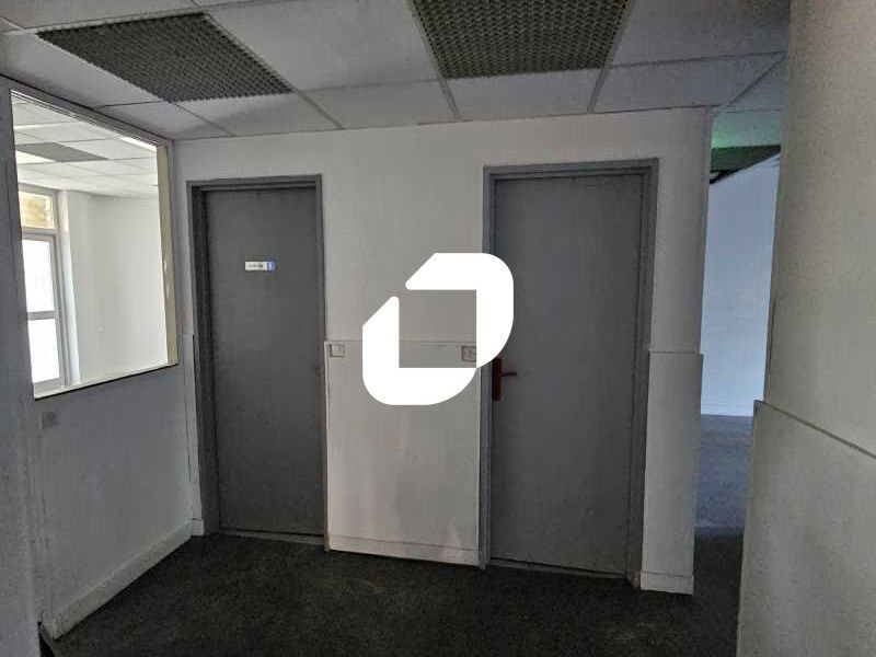 IMMPROVE vous propose à la vente un lot de bureau