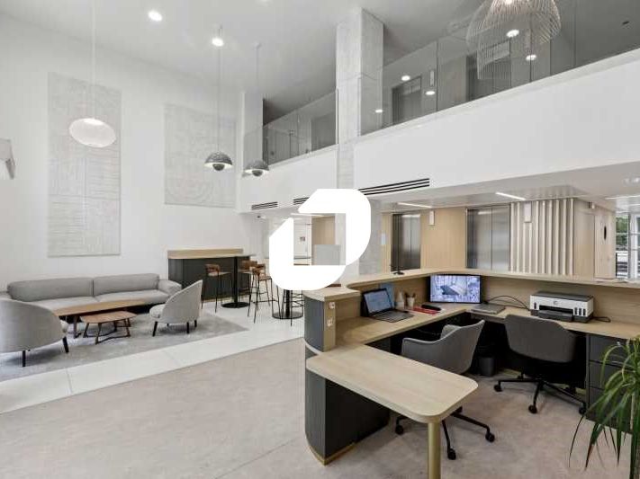 Au sein d'un immeuble entièrement rénové disposan