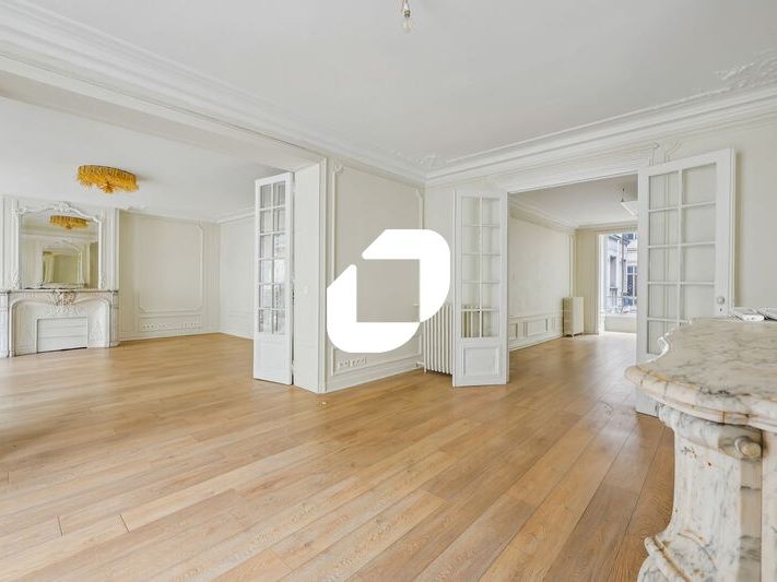 À deux pas du métro Grands Boulevards, IMMPROVE v