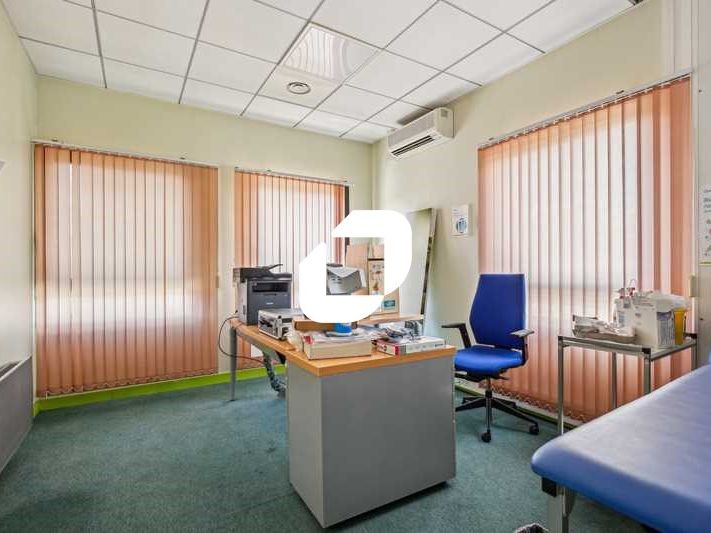 Au coeur de la commune de Montmorency, à pied à 7