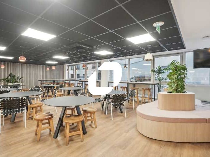 Situées à proximité du métro et de la Gare SNCF ,