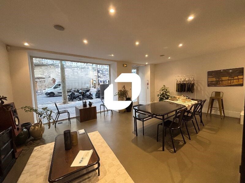 Immprove vous propose à la vente, un local commer