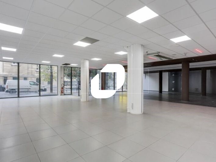 A proximité de la Rue du Commerce, Immprove vous 