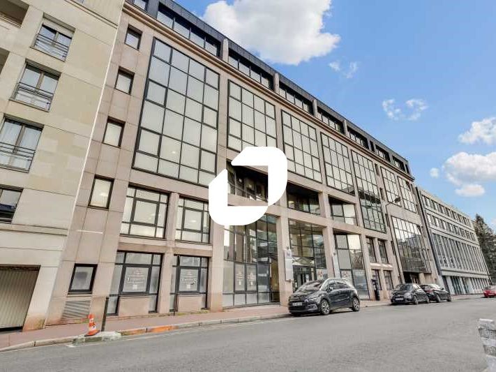 Au sein d'un immeuble de très bon standing, à la 