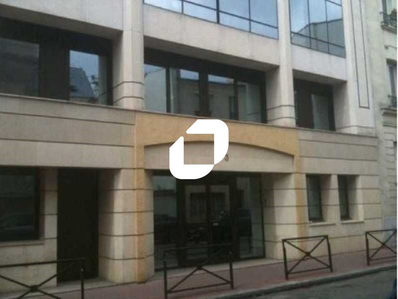 Au sein d'un immeuble de bon standing, Immprove v