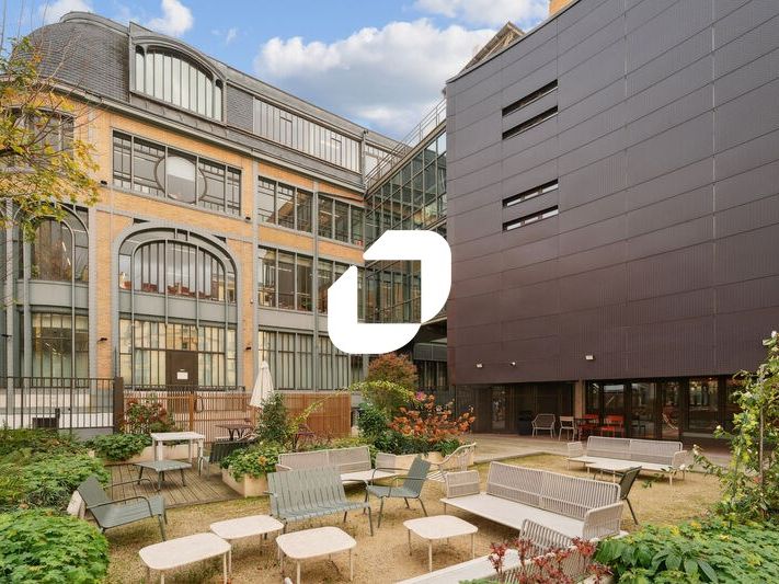 Dans un immeuble emblématique style Eiffel, rénov