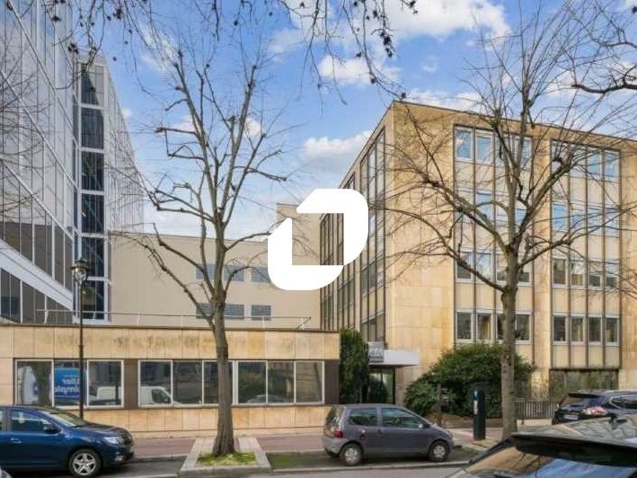 Location de bureaux dans un immeuble idéalement s