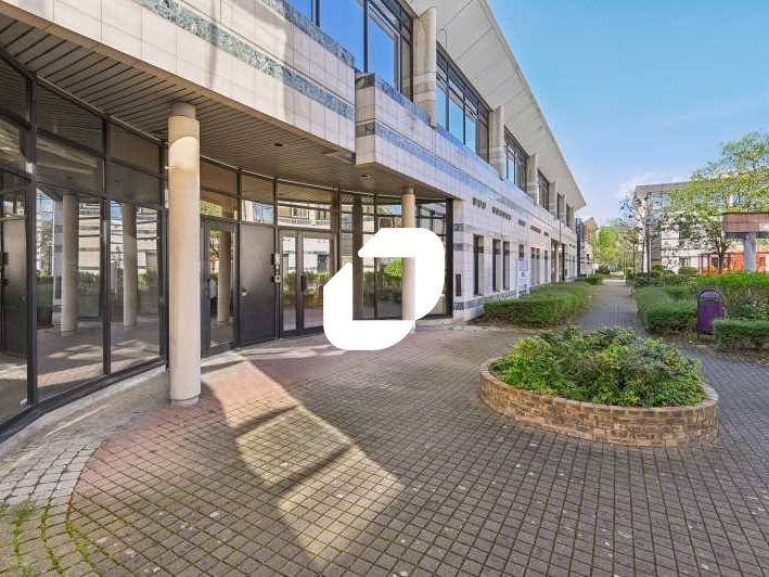 Dans un immeuble de standing au sein du Parc des 