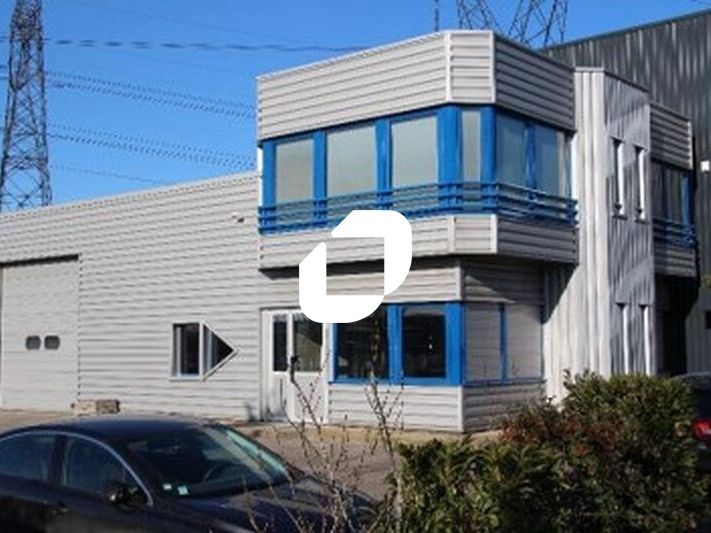 Située dans la zone d'activité de la Fontaine de