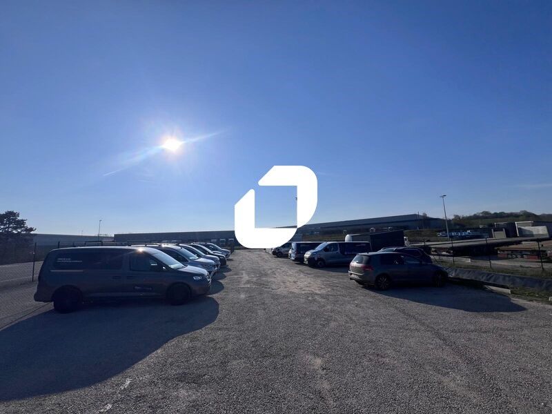 La société IMMPROVE propose à la location un terr