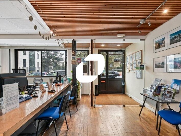 Au sein du quartier Montparnasse, à proximité de 