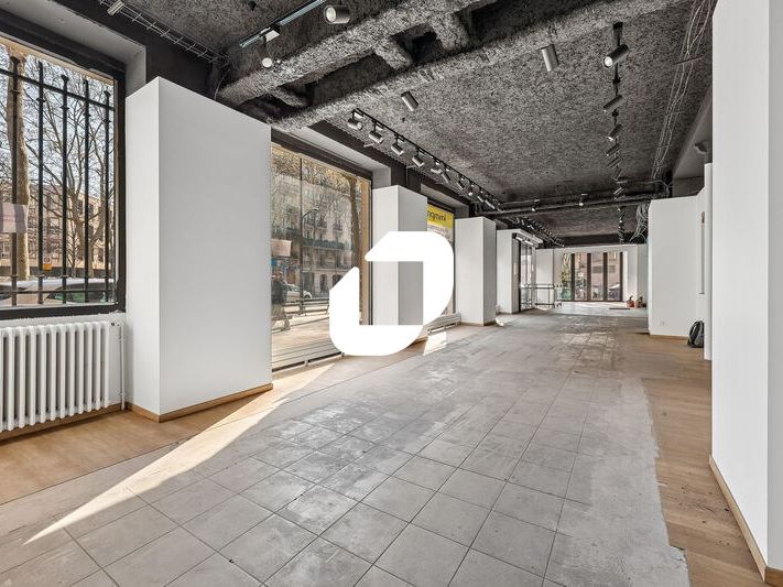 À proximité immédiate de la mairie du 14eme arron