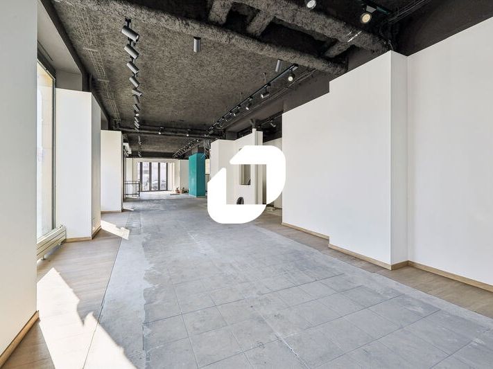 À proximité immédiate de la mairie du 14eme arron