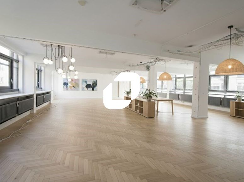 A proximité du métro Michel Bizot, au sein d'un i