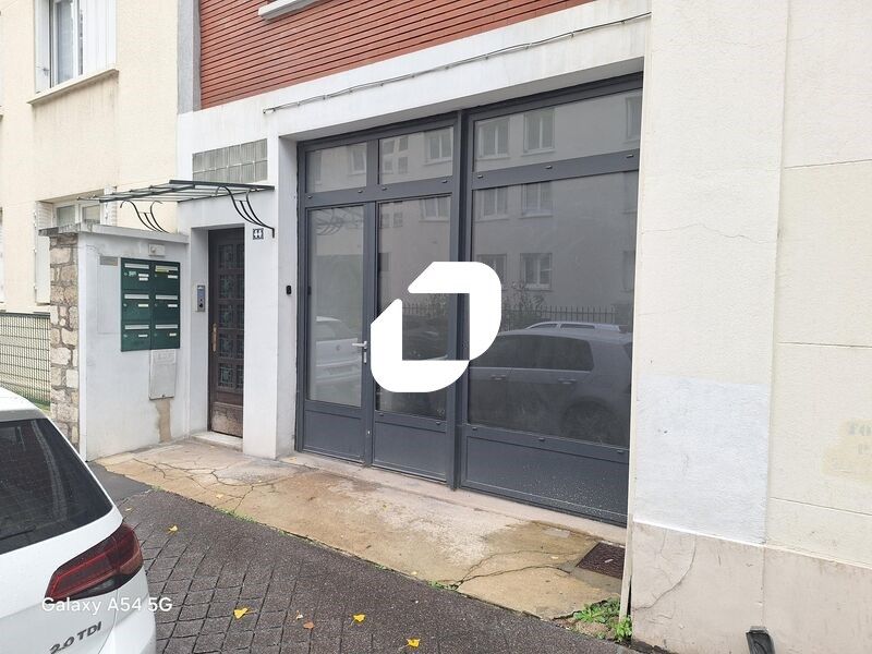 Locaux professionnels situés proche de la Porte d