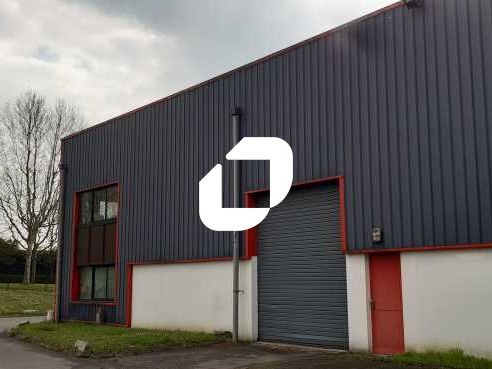 Situé au coeur de la zone industrielle de Saint S