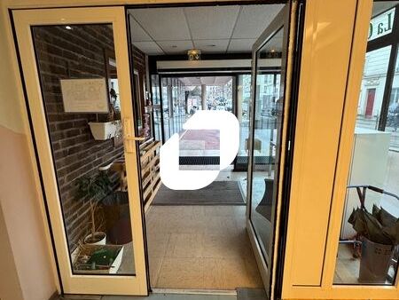 Bureaux de 1053 m² non divisibles à Vendre à PARI
