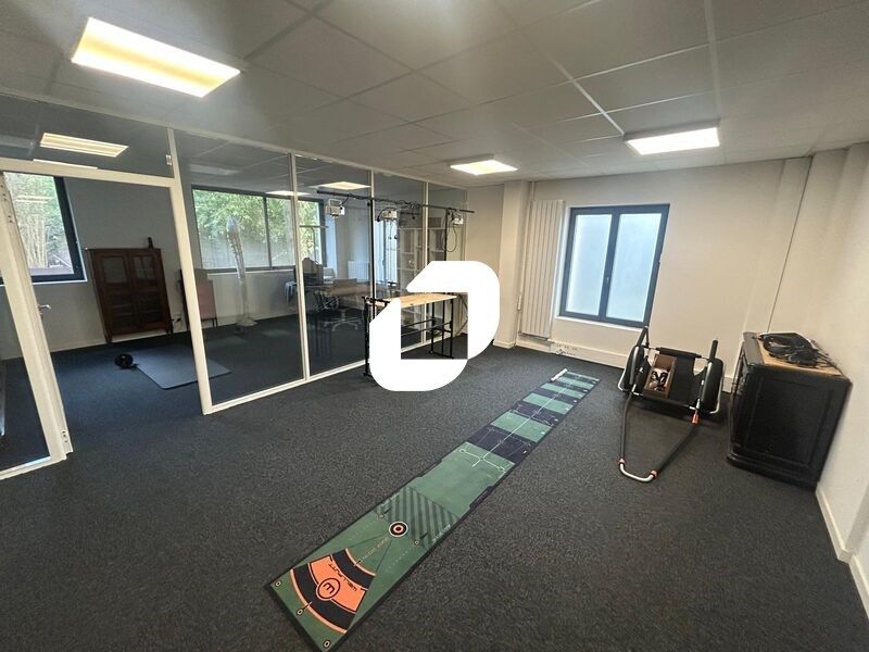 Immprove vous propose 93m² de bureaux à vendre au