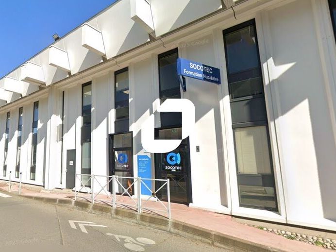 Au pied des transports (RER C et TRAM 7) Immprove