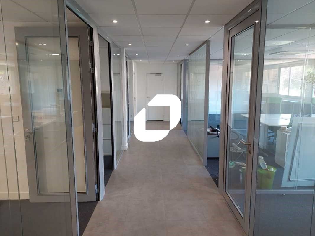 Locaux en excellent état ! IMMPROVE vous propose 
