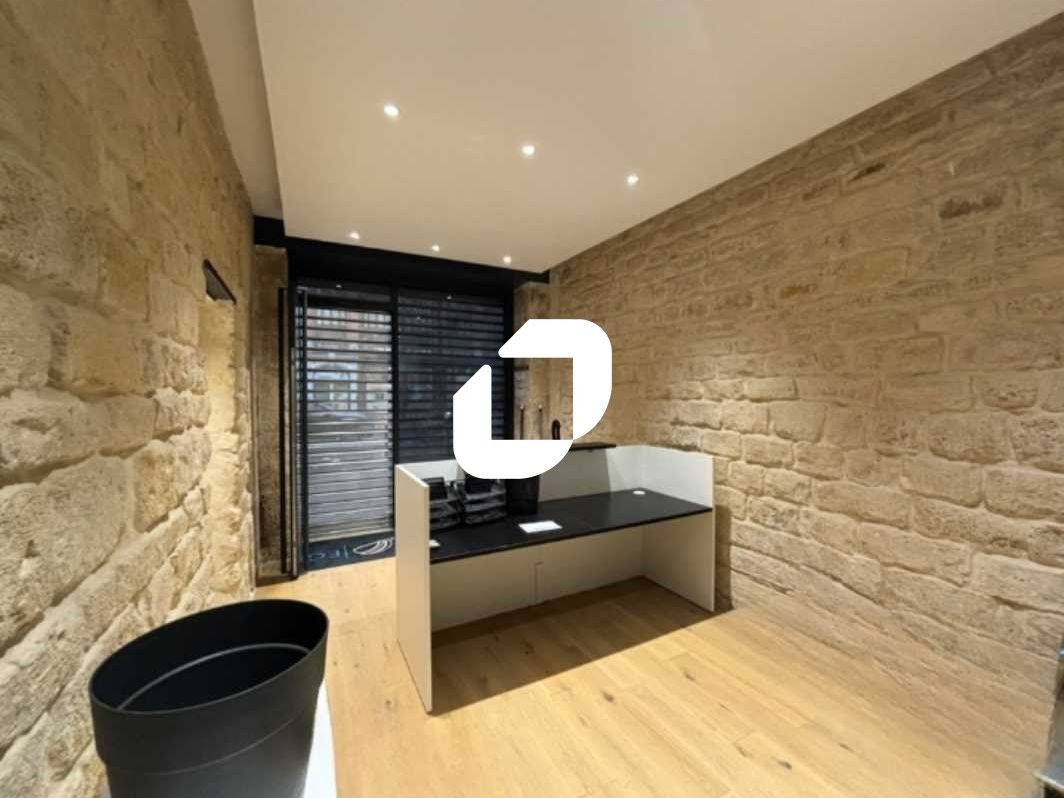 Immprove vous propose un local commercial de 25,5