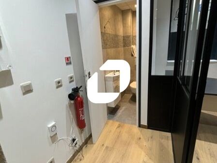 Immprove vous propose un local commercial de 25,5