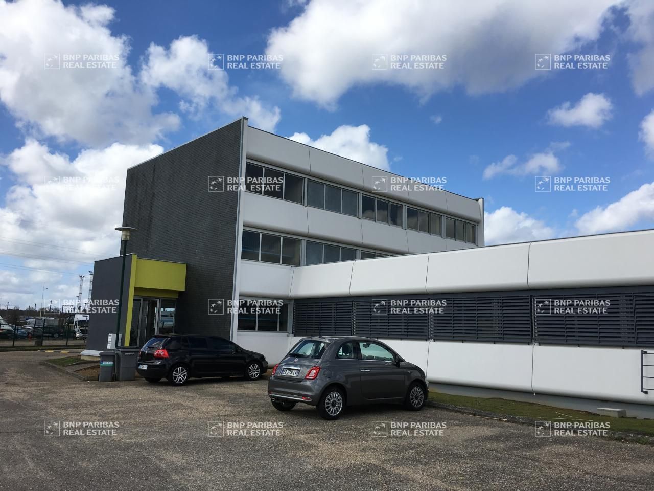 192 m² pour ce bureaux en location à Saint etienne du rouvray