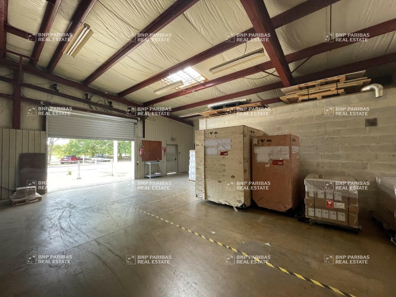 1503 m² pour ce activité en location à Saint-georges-lès-baillargeaux